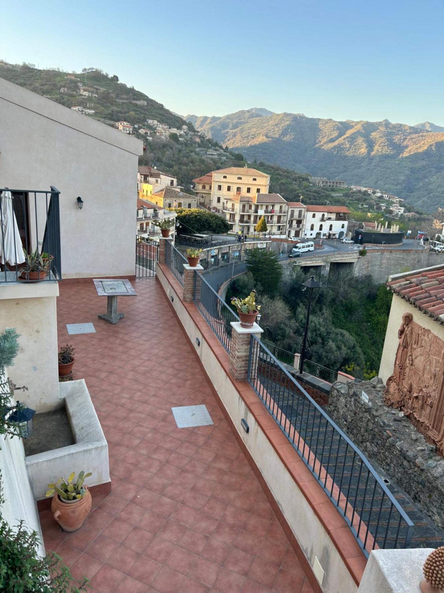 Casa Gambino Bed & Breakfast Savoca Exterior photo