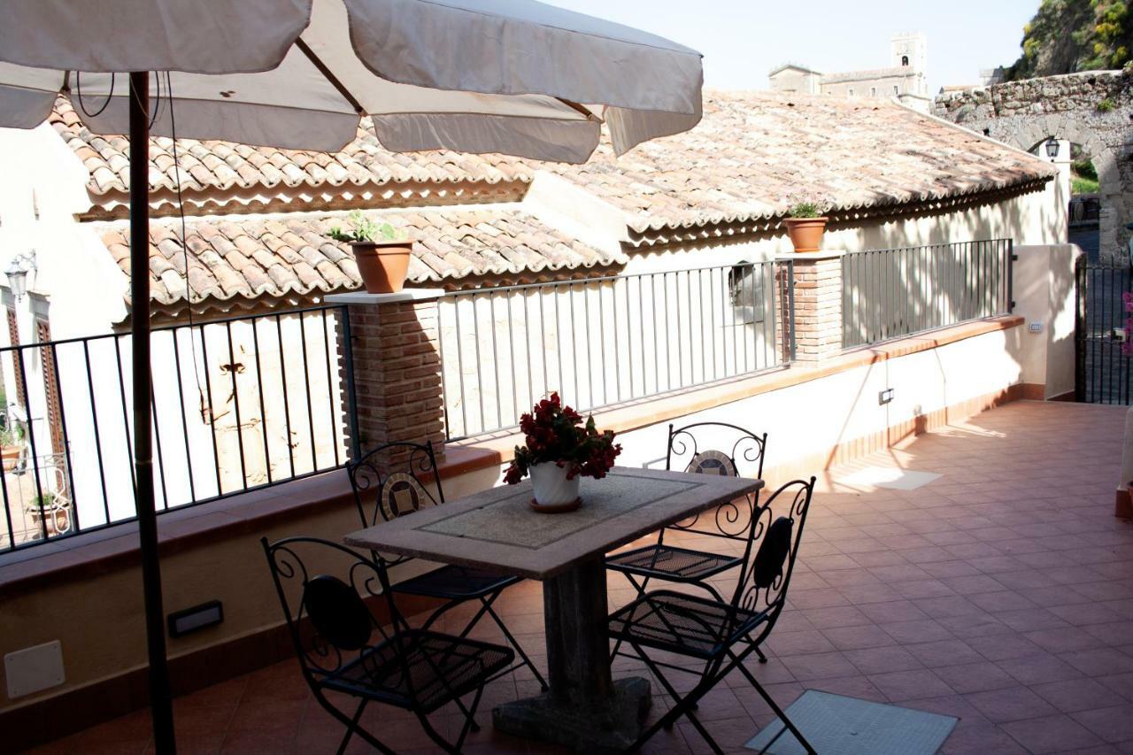 Casa Gambino Bed & Breakfast Savoca Exterior photo